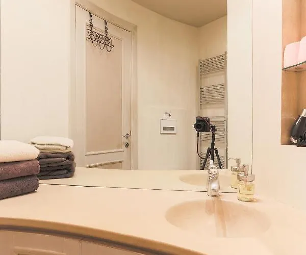 Louvre Apartamento *