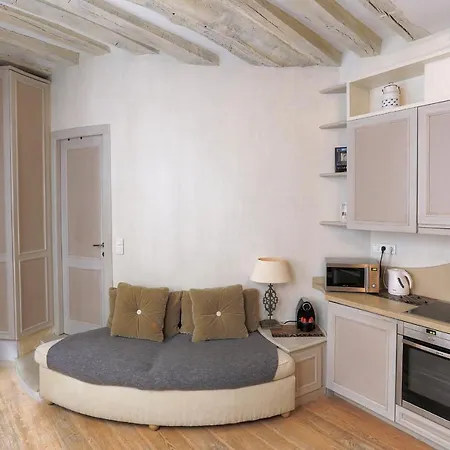 Apartman Louvre *
