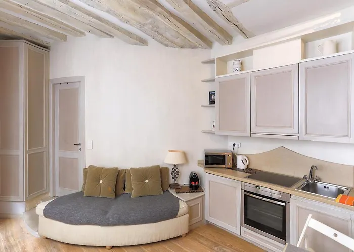 Apartment Louvre *